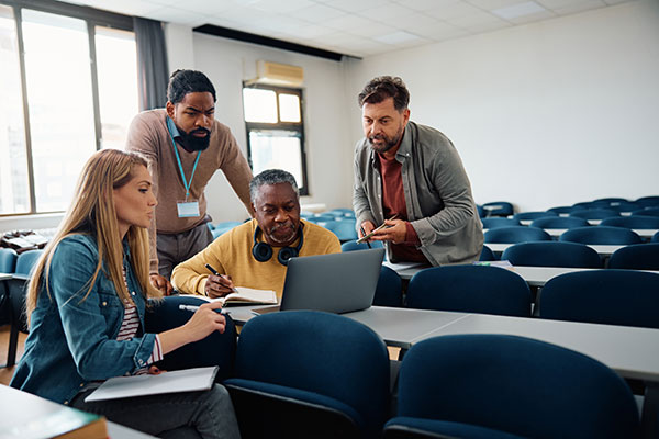 seo-for-educational-institutions client meeting for SEO for educational institutions