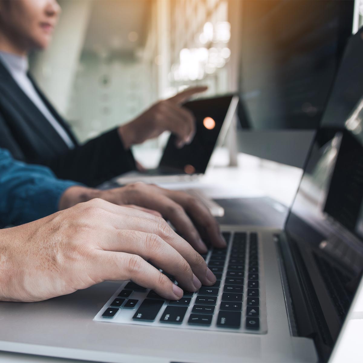 Image of dental search engine optimization being completed a dental seo company